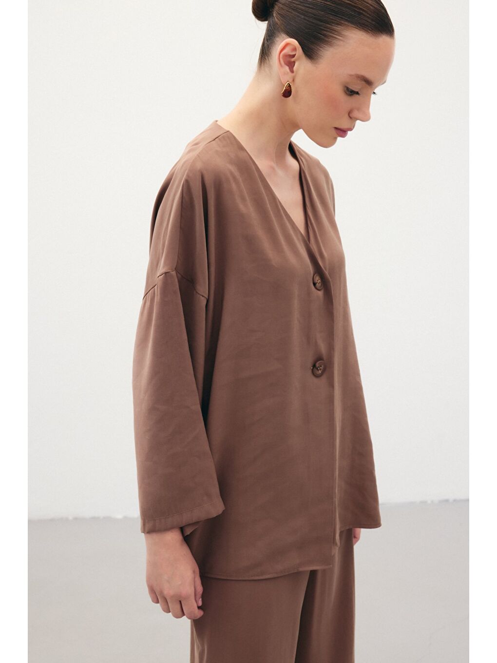 Kahverengi Düğmeli Kimono - Kahve