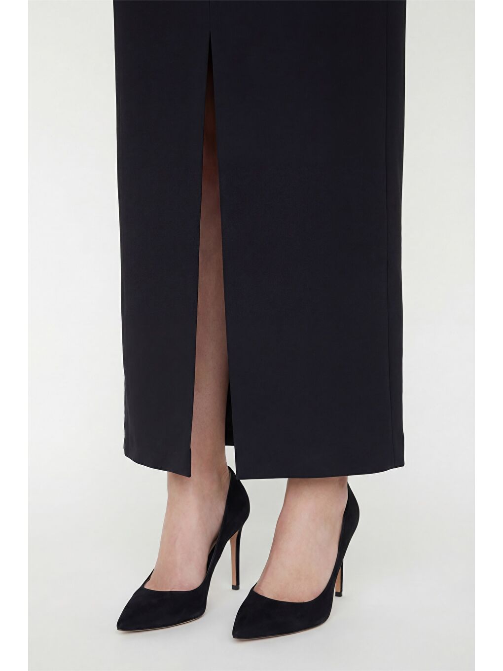 Kadın Siyah Yırtmaçlı Aksesuar Detay Maxi Abiye Elbise-3