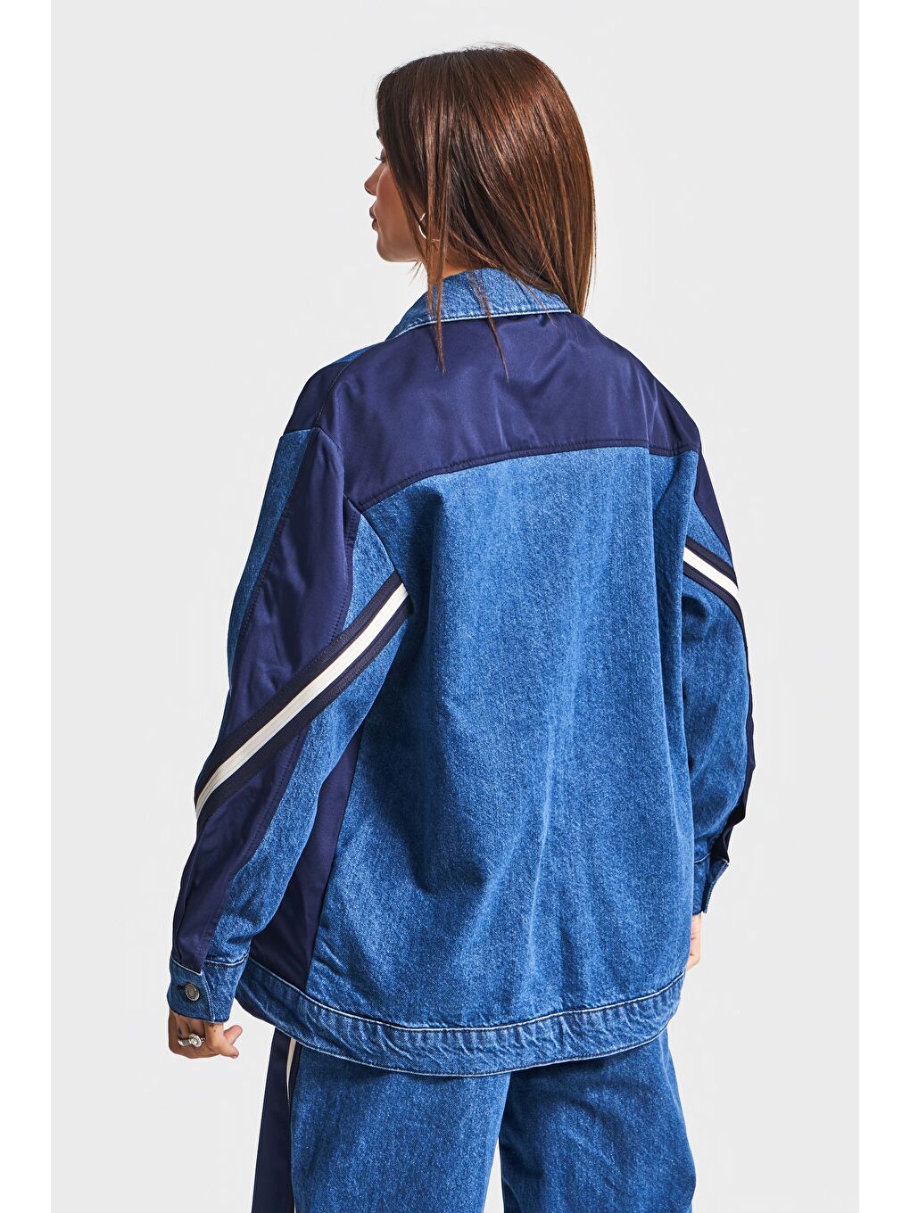 Mavi Kadın Jean Rengi 1w5-5 Oversize Parçalı Kumaş Özel Tasarım Denim Ceket-4