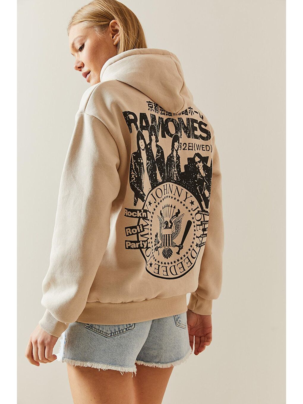 Ekru Krem Şardonlu & Arkası Baskılı Kapüşonlü Sweatshirt 4KXK8-47836-22