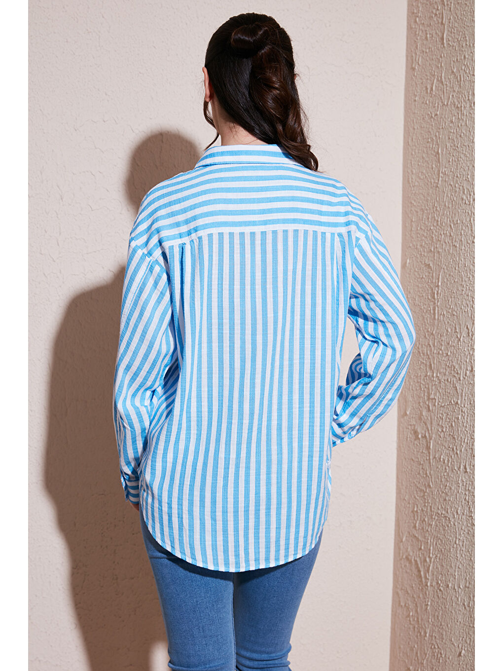 Mavi Pamuk Karışımlı Regular Fit Çizgili Kadın Gömlek 25Y0670K1-3