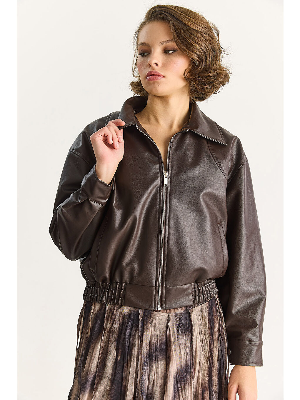 Kahverengi Kadın Oversize Belli Lastikli Suni Deri Bomber Ceket-4