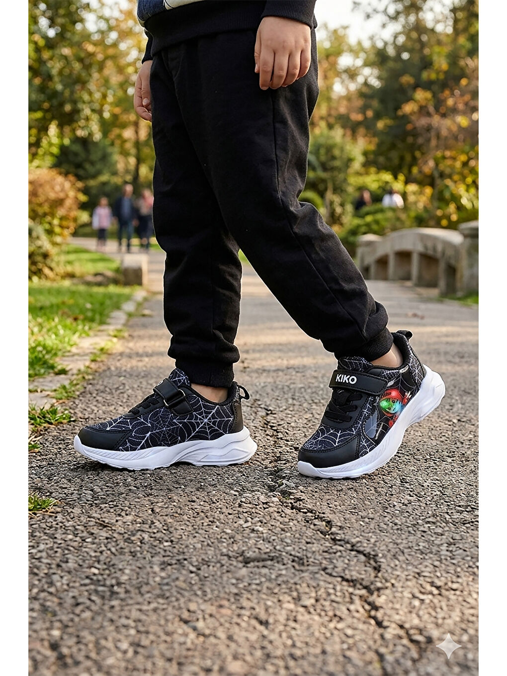 Siyah Spider Işıklı Cırtlı Faylon Taban Erkek Çocuk Spor Ayakkabı-2
