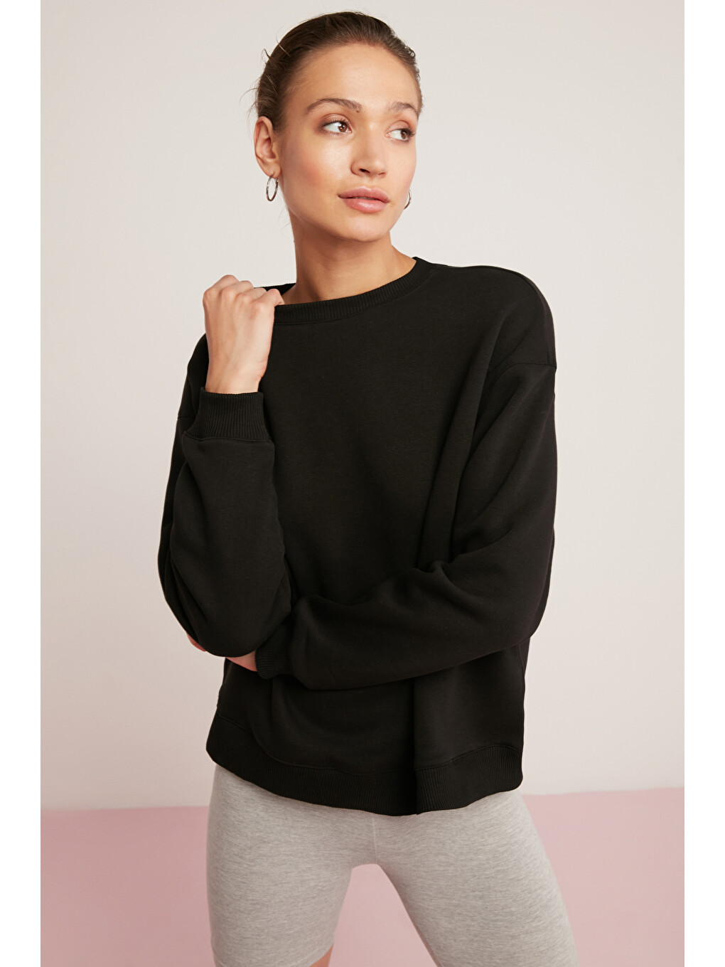 Sahra Kadın Pamuklu Içi Polarlı Yumuşacık Oversize Yuvarlak Yaka Basıc Siyah Sweatshirt-2