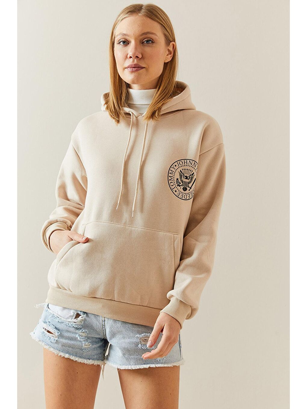 Ekru Krem Şardonlu & Arkası Baskılı Kapüşonlü Sweatshirt 4KXK8-47836-22-1