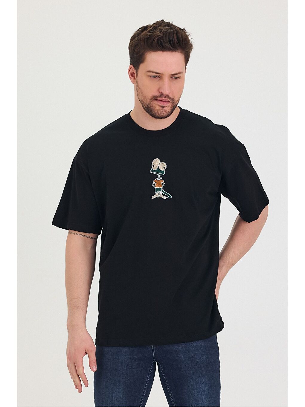 Siyah Bisiklet Yaka Oversize Salaş Unisex Tişört