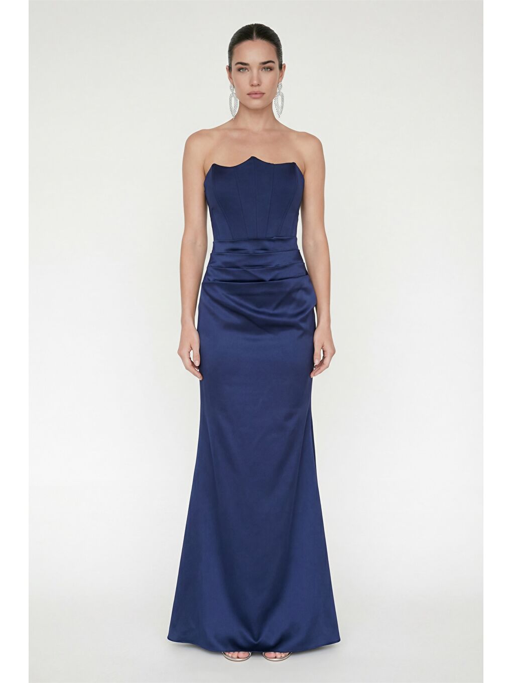 Kadın Lacivert Dar Kalıp Straplez Yaka Beli Drapeli Saten Abiye Elbise