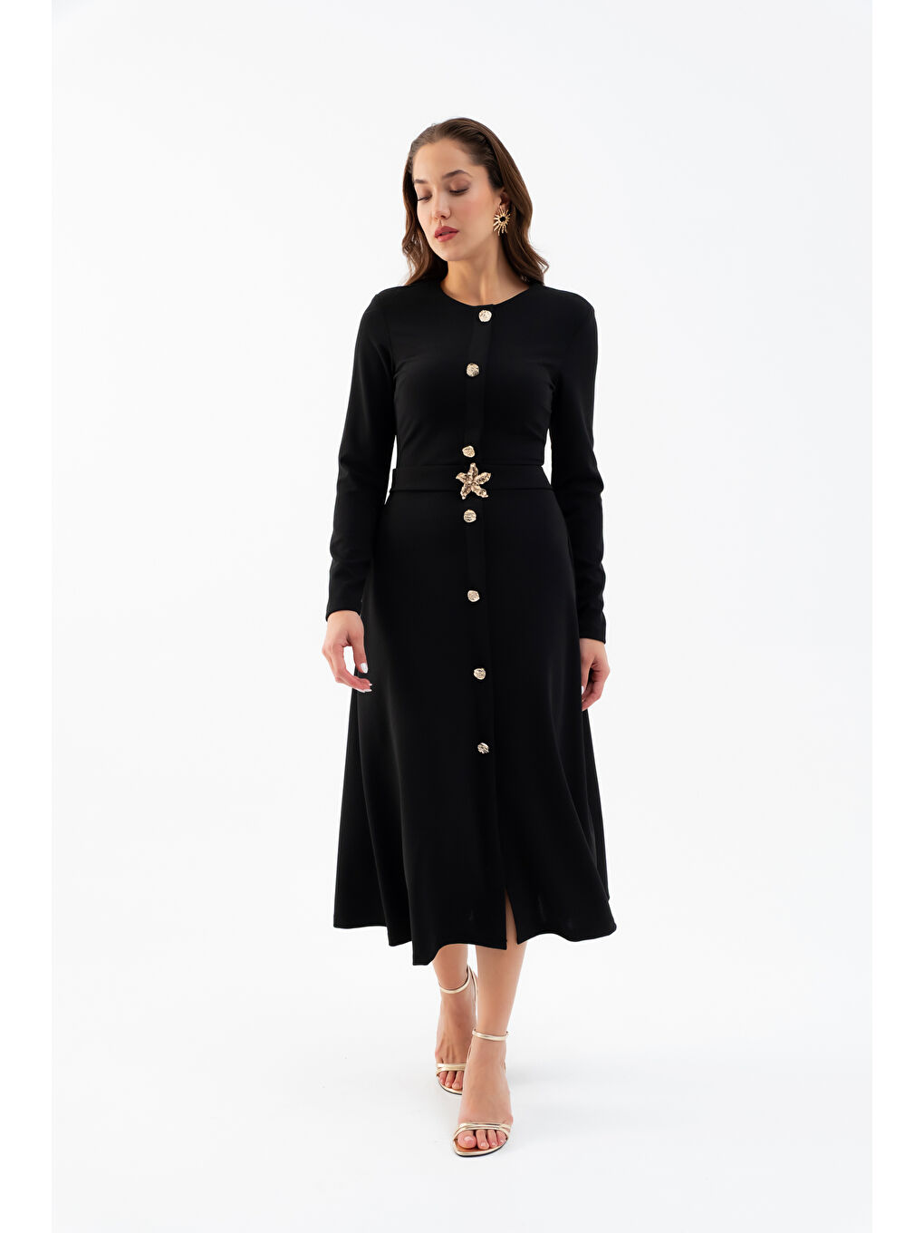 Kadın Siyah Uzun Kol Gold Düğmeli Midi Elbise