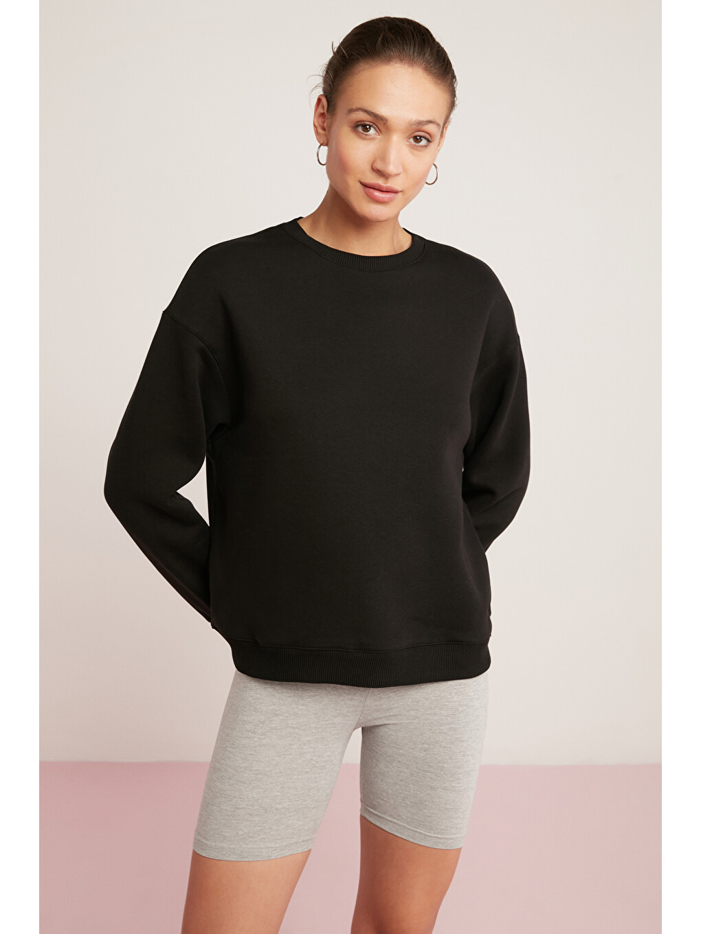 Sahra Kadın Pamuklu Içi Polarlı Yumuşacık Oversize Yuvarlak Yaka Basıc Siyah Sweatshirt-5