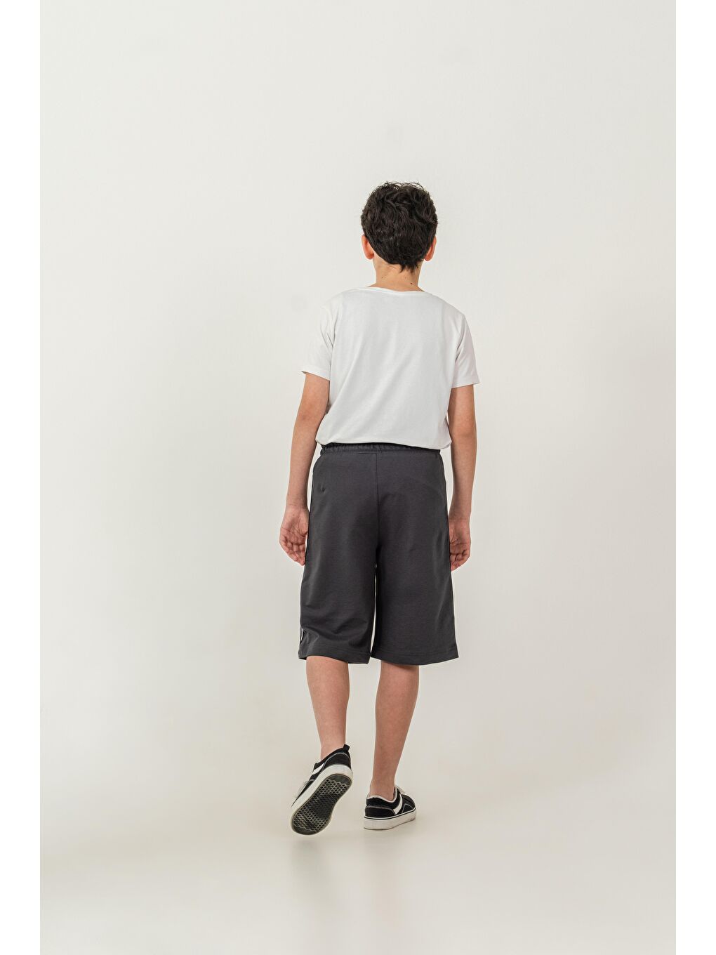 Gri Yanlar Şeritli Erkek Çocuk Şort-4