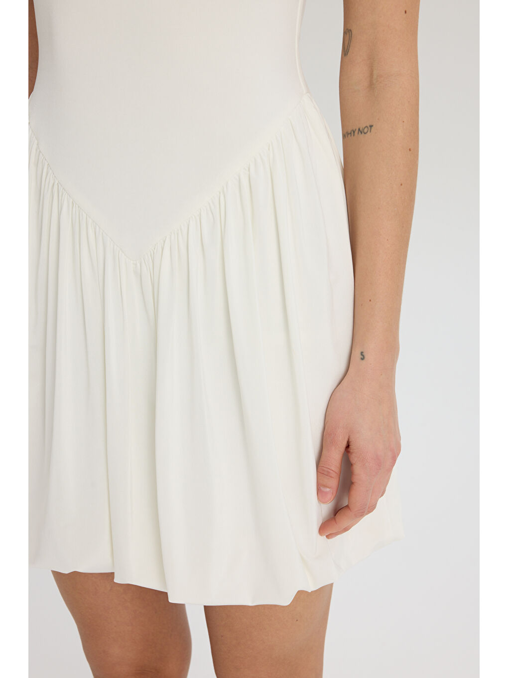 Raventa Üçgen Detay Ekru Mini Elbise-6