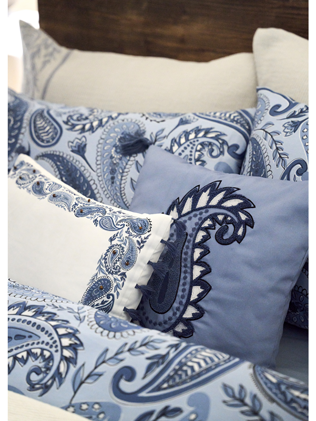 Paisley Punchlı Kırlent Kılıfı Mavi (43x43 cm)-4