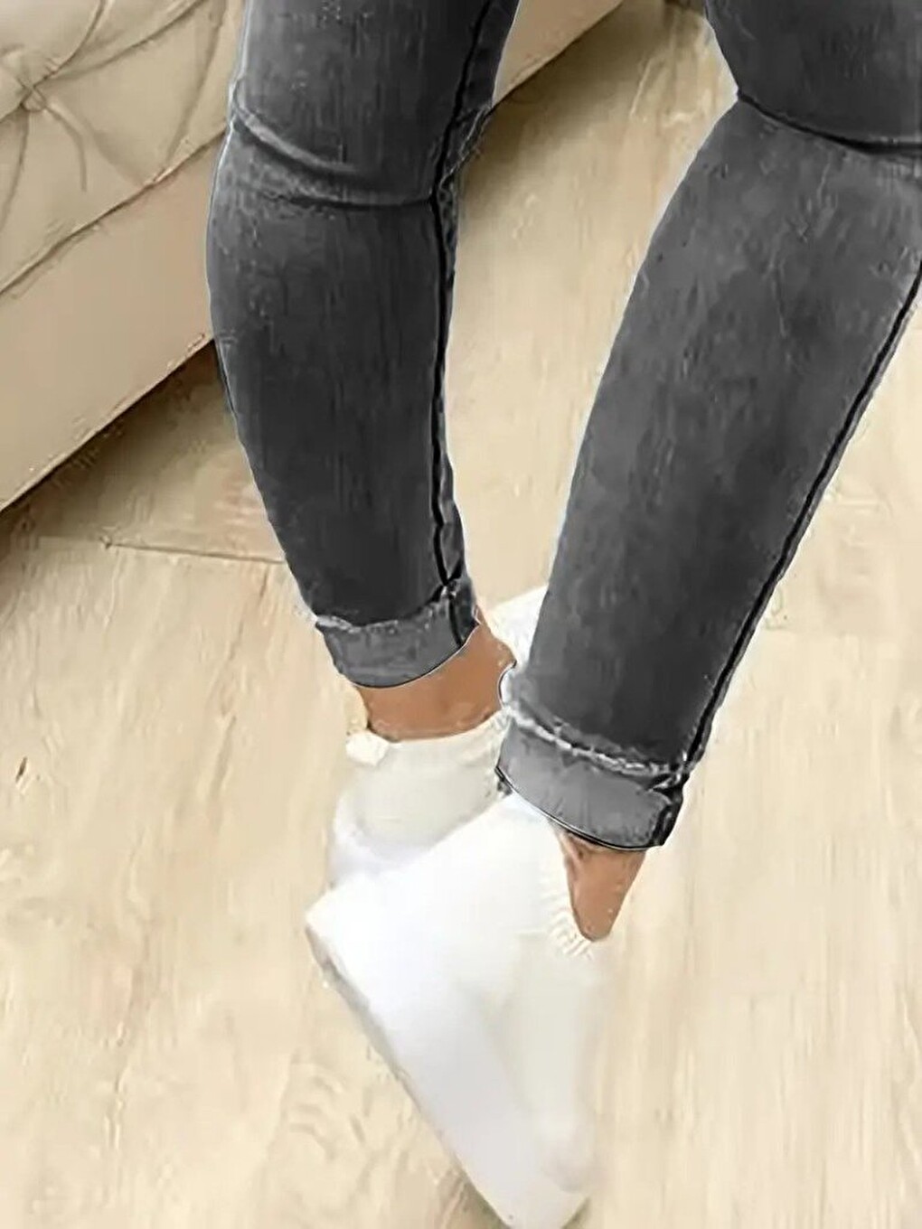 Siyah Kadın Yüksek Bel Önden Düğmeli Jean Pantolon-1