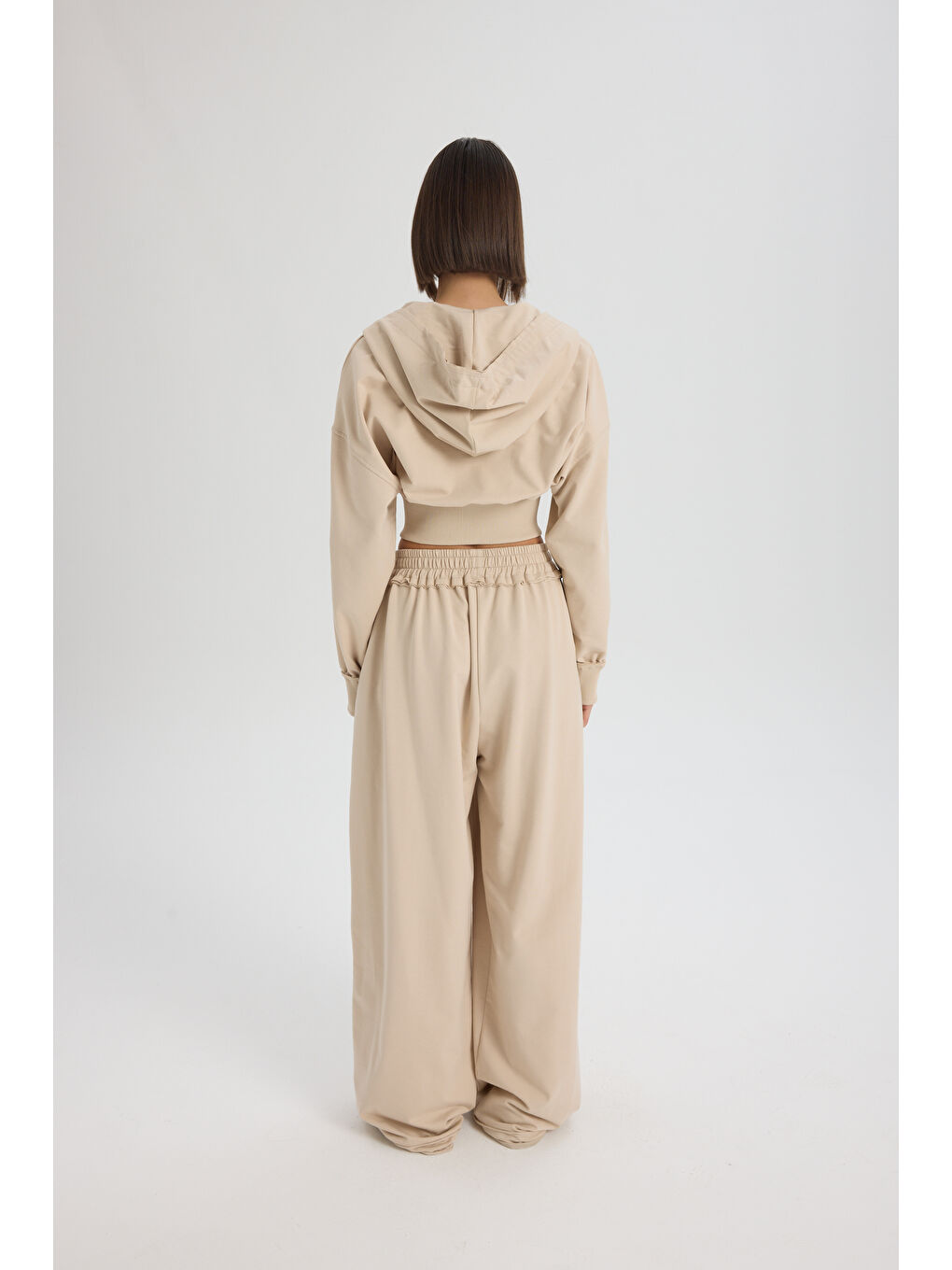 Beyaz Petal Pis Detay Kemik Crop Eşofman Takım-4