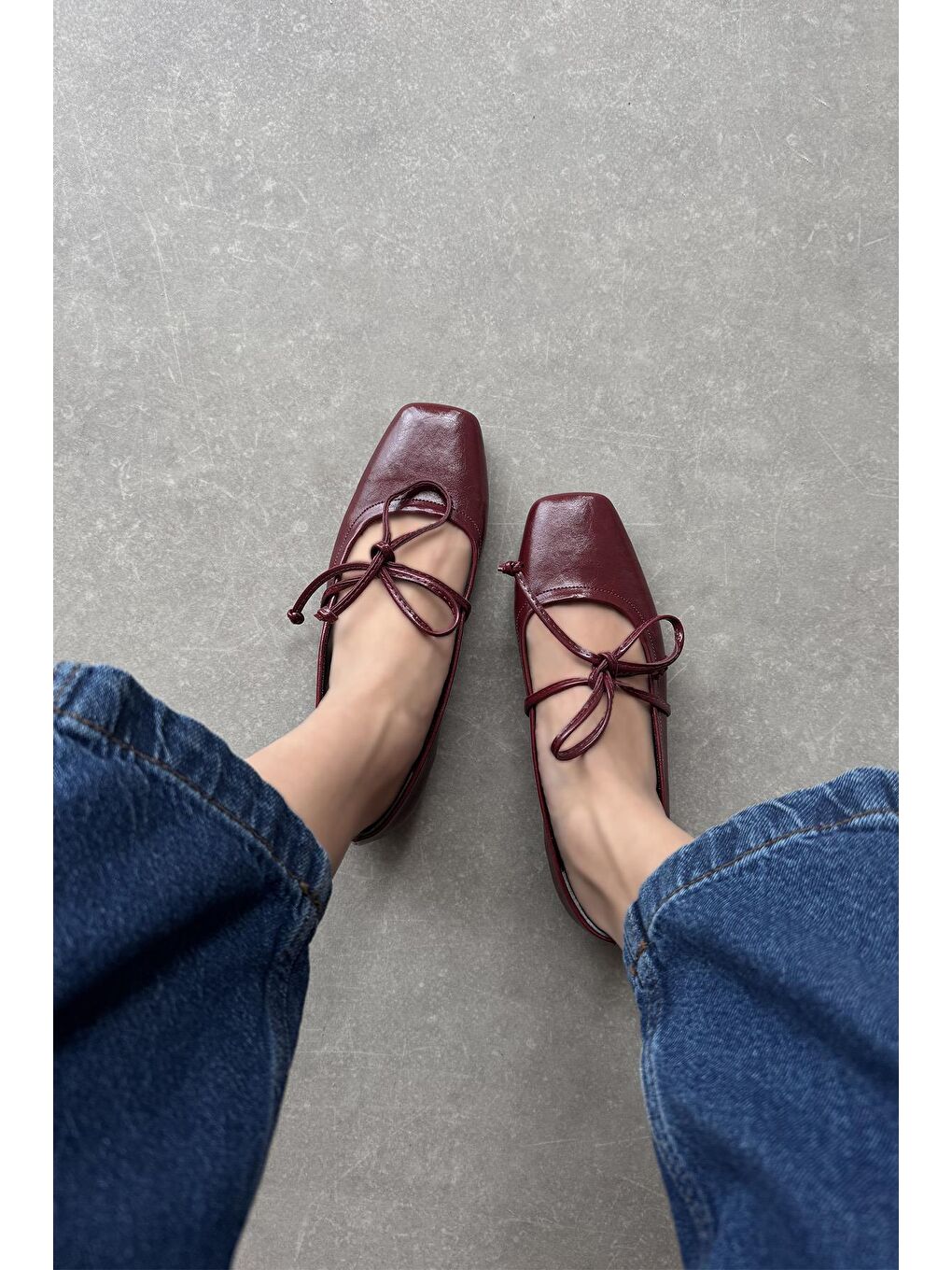 Sara Kadın Bilekten Bağlamalı Kırışık Deri Babet Açık Bordo-1