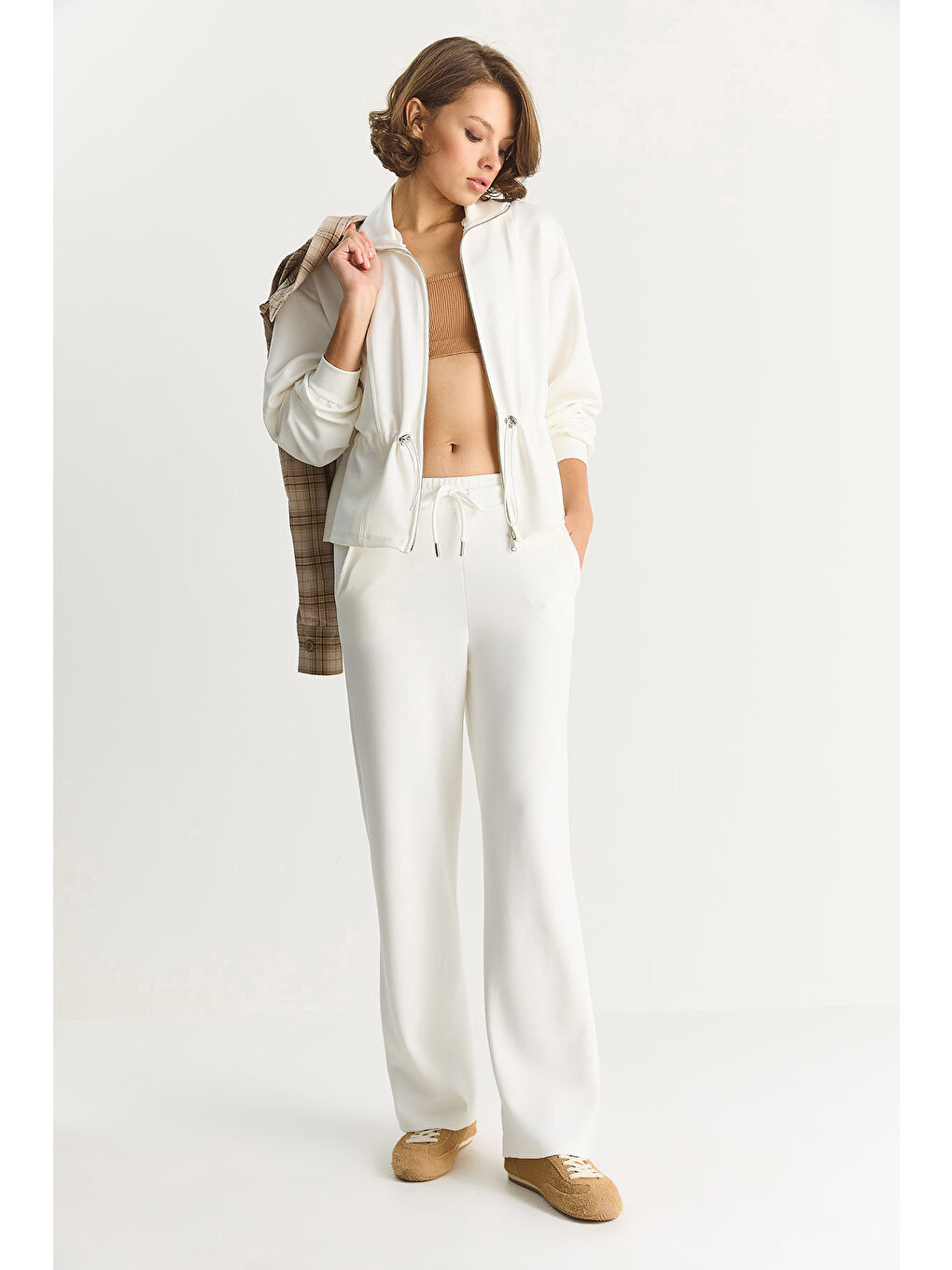 Beyaz Kadın Yumuşak Dokulu Bel Ayarlamalı Ceket Pantolon Modal Takım-1