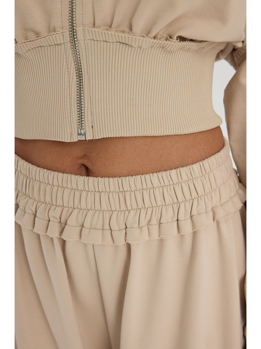 Beyaz Petal Pis Detay Kemik Crop Eşofman Takım-6