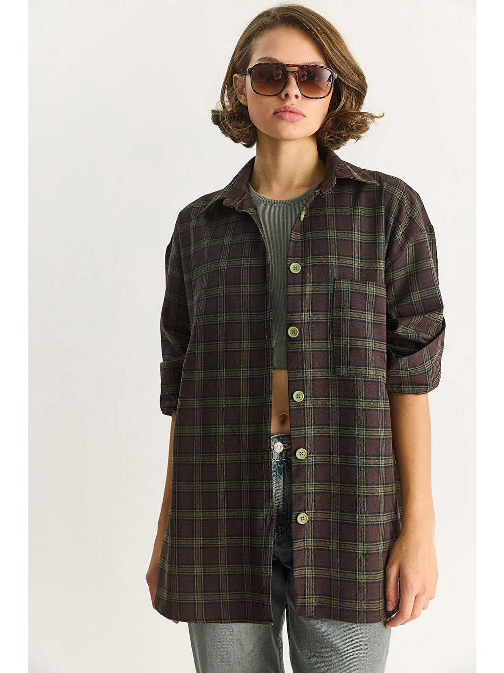 Kahverengi Kadın Tek Cep Detaylı Oversize Ekose Gömlek-2