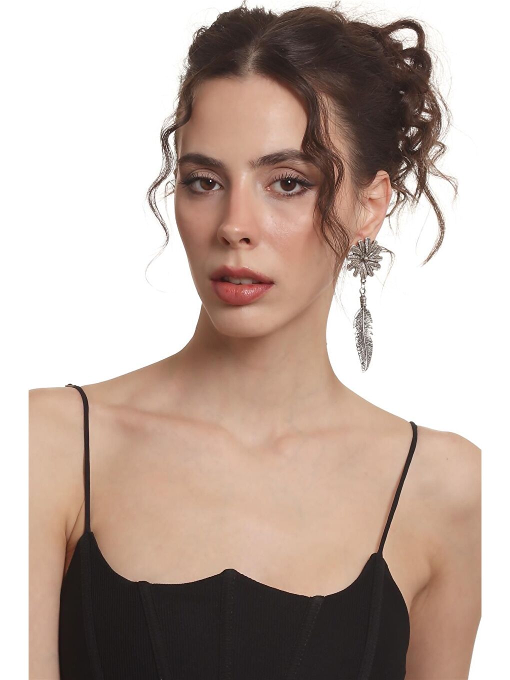 Gri Kadın Antik Gümüş Kaplama Çivili Model Yaprak Sallantılı Çiçek Formlu Küpe-2