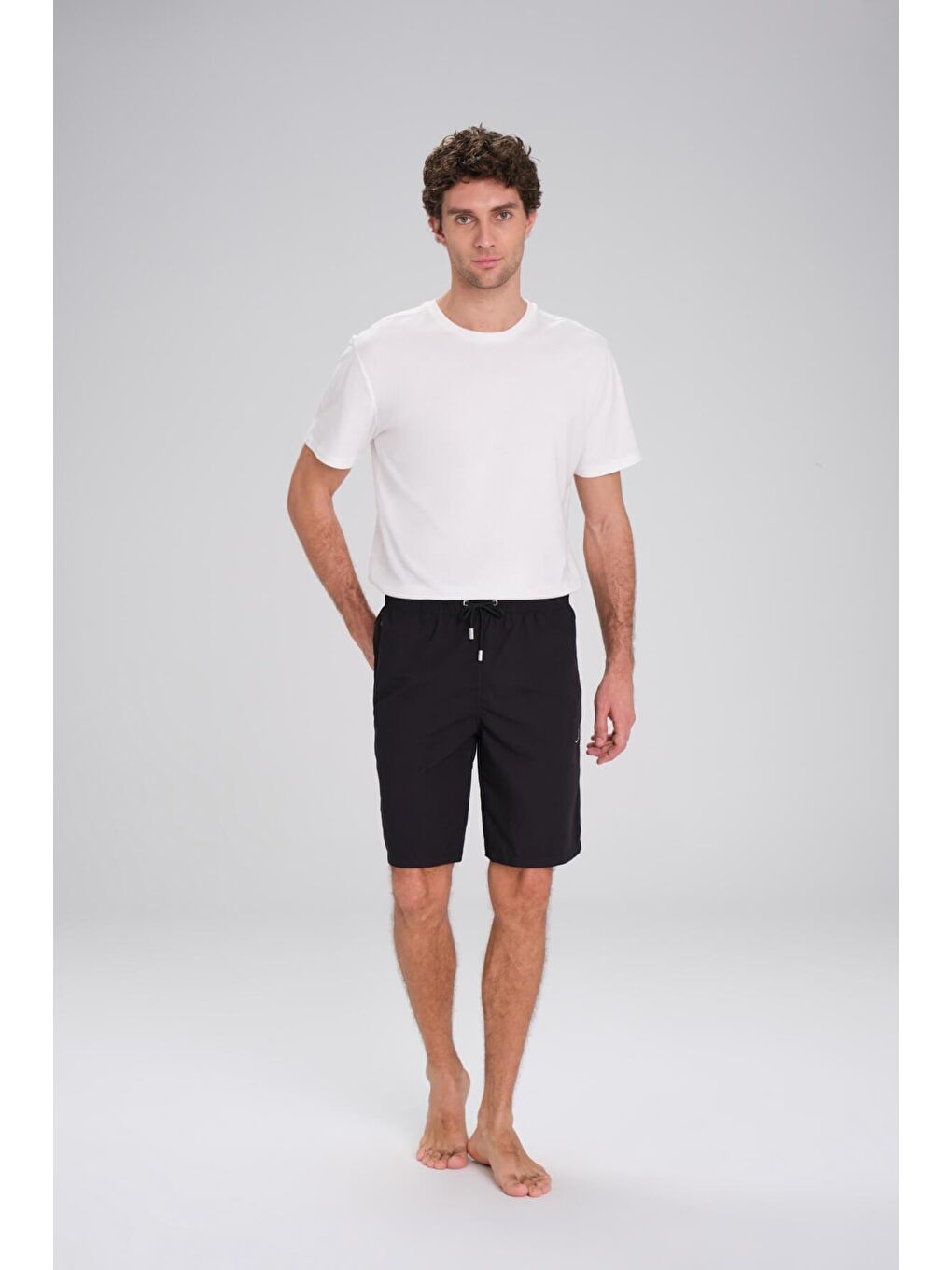 Siyah Kısa Erkek Havuz Ve Deniz Şortu 2427-1