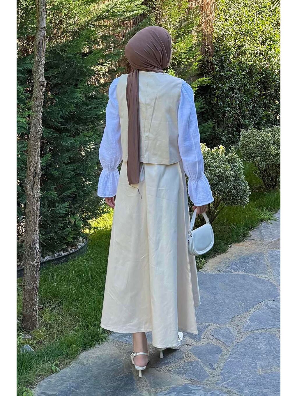 Bej Gabardin Yelek-Etek İkili Tesettür Takım Taş-3