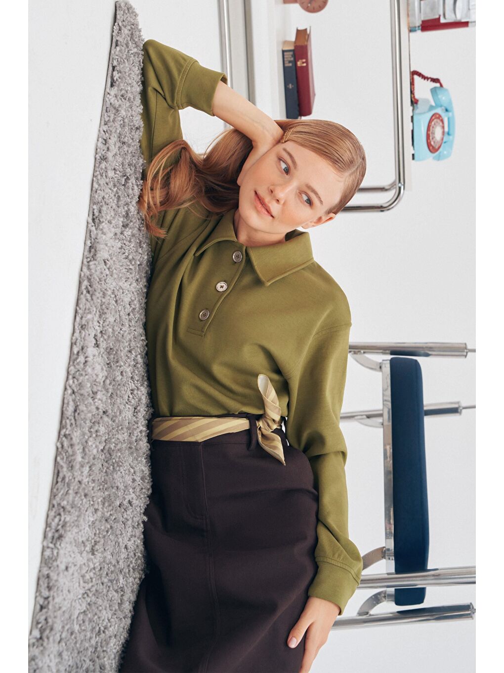 Yağ Yeşili-Gömlek Yakalı İnterlok Sweatshırt