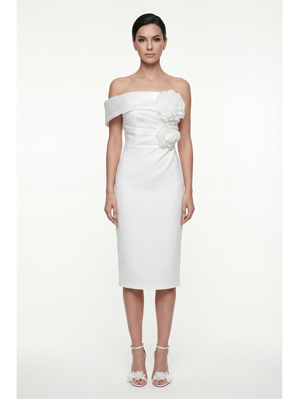 Kadın Beyaz Kayık Yaka Çiçek Detaylı Söz Nişan Nikah Abiye Elbise