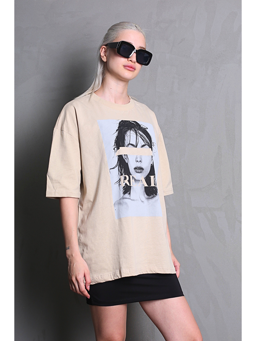Bej Oversize Baskılı Kadın Tişört Mg1764-3