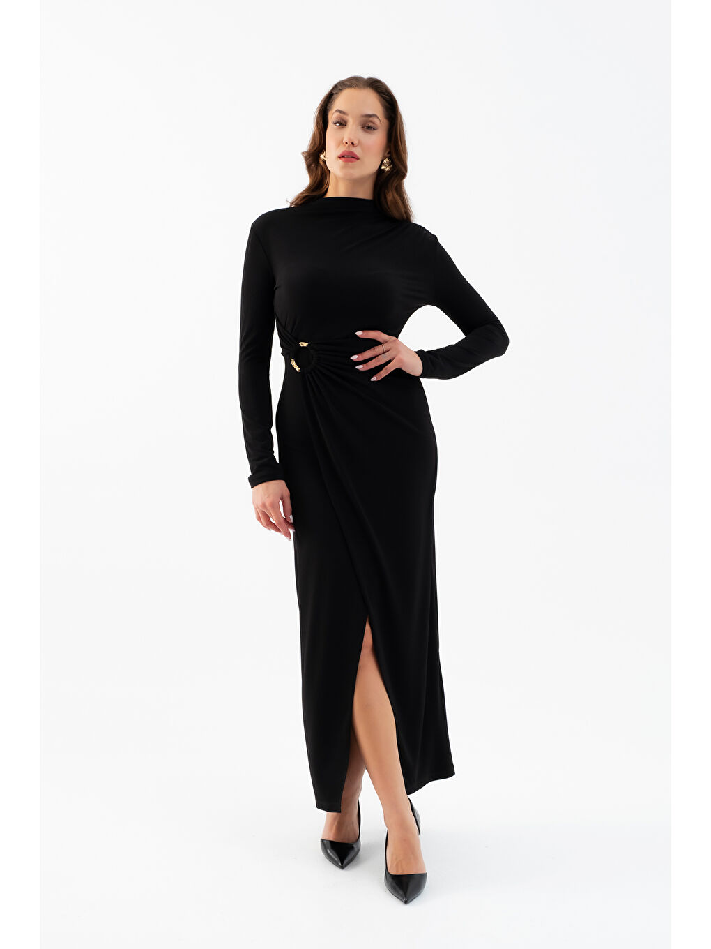 Kadın Siyah Omuz Büzgülü Halka Aksesuar Detaylı Elbise-1