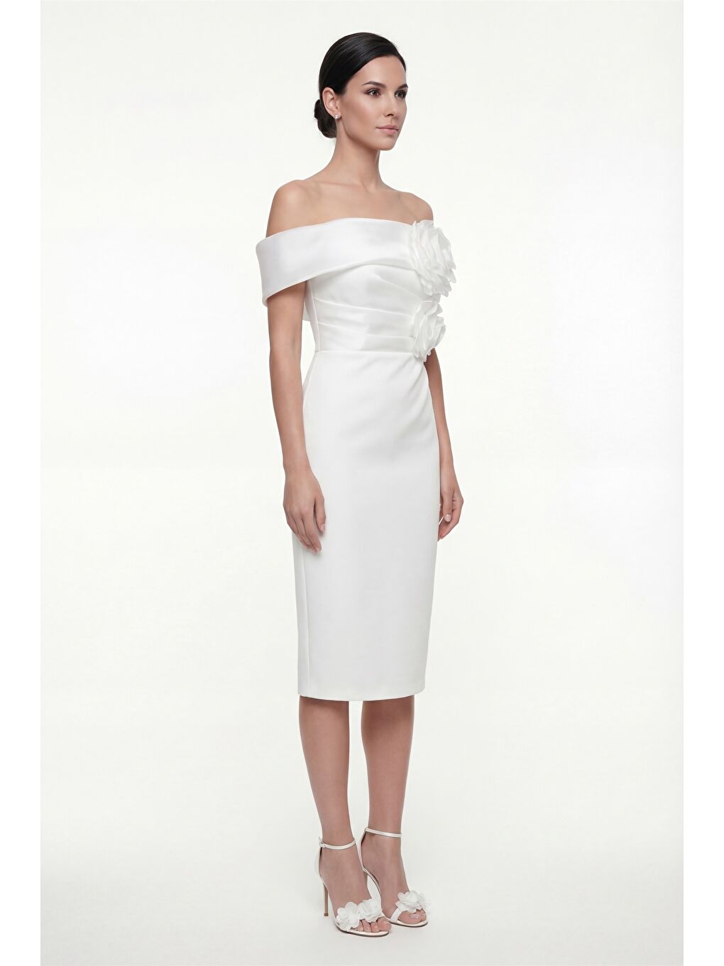 Kadın Beyaz Kayık Yaka Çiçek Detaylı Söz Nişan Nikah Abiye Elbise-1