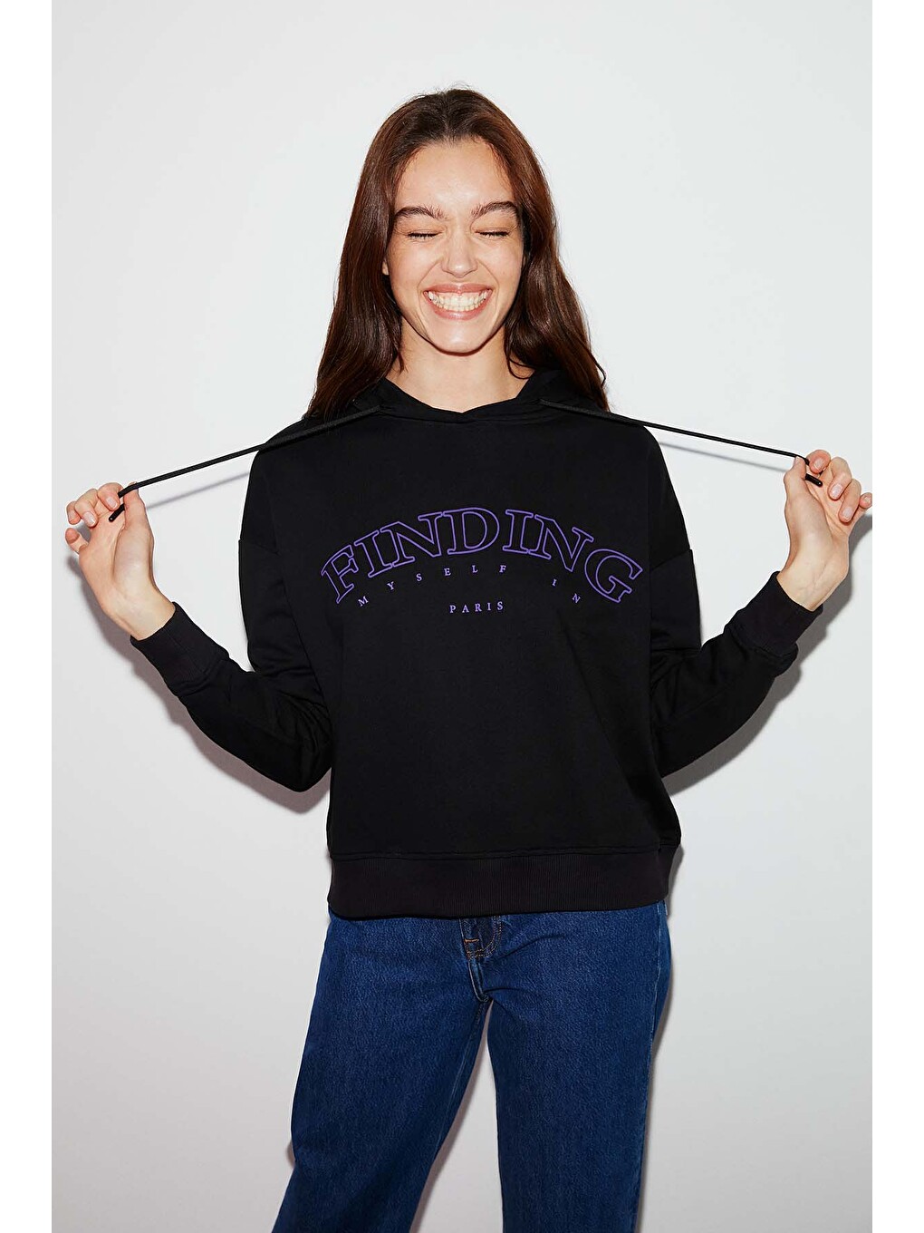 Sydney Kadın İçi Polarlı Önü Nakışlı Regular Fit Kapüşonlu Siyah Sweatshirt