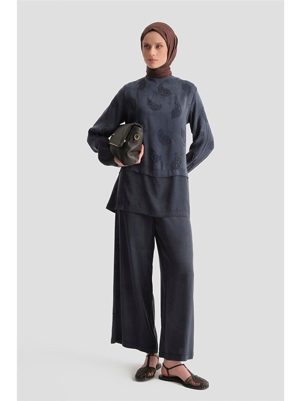 İşleme Detaylı Kupra Takım İndigo