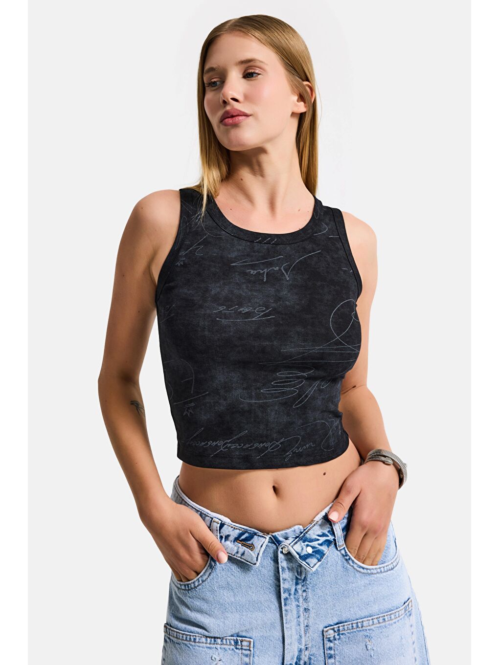 Kadın Siyah Antrasit w5 Crop Özel Baskılı Yıkamalı Kumaş Tasarım Body-2