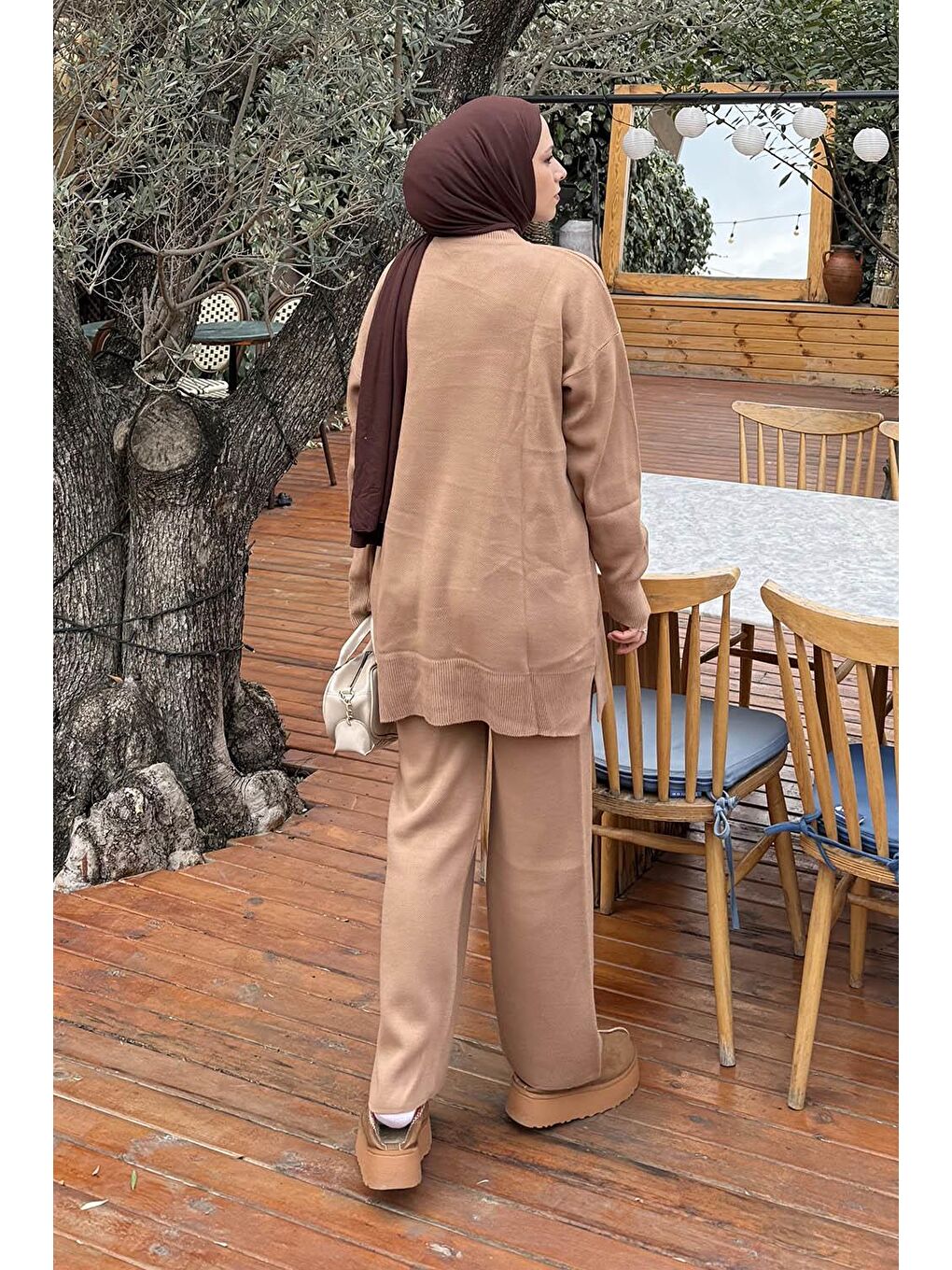 Kahverengi Aksesuarlı Triko Takım Camel-3