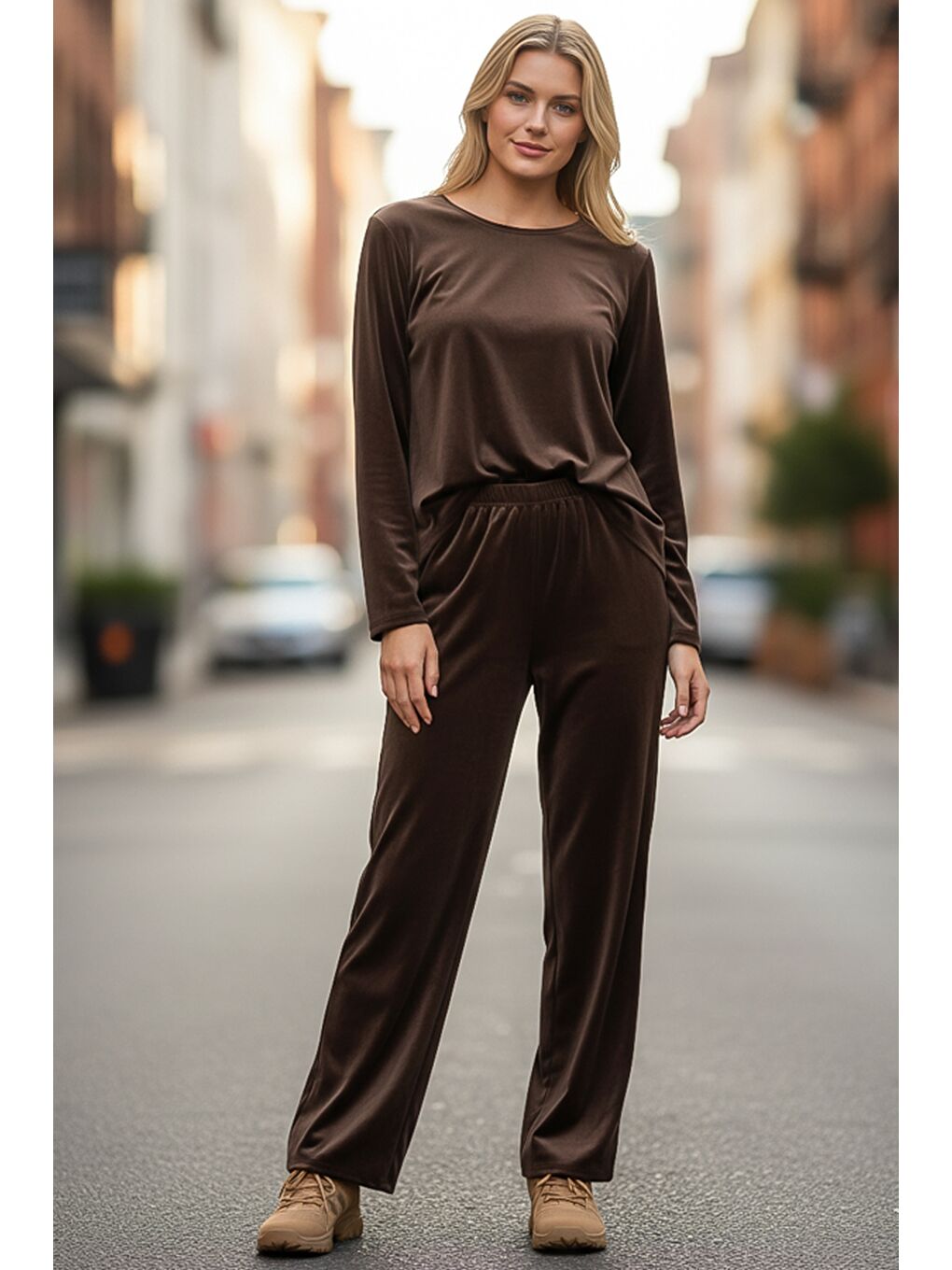 İtalyan Kahverengi Yuvarlak Yaka Uzun Kol Lastikli Bel Kadife Dokuma Alt Üst Takım 75-105 65-70
