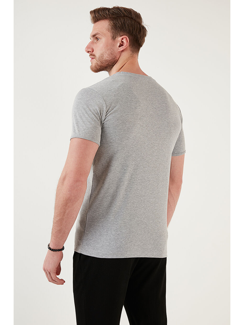 Gri Pamuklu Düğme Detaylı Slim Fit V Yaka 3'lü Paket T Shirt 5902122S3-5