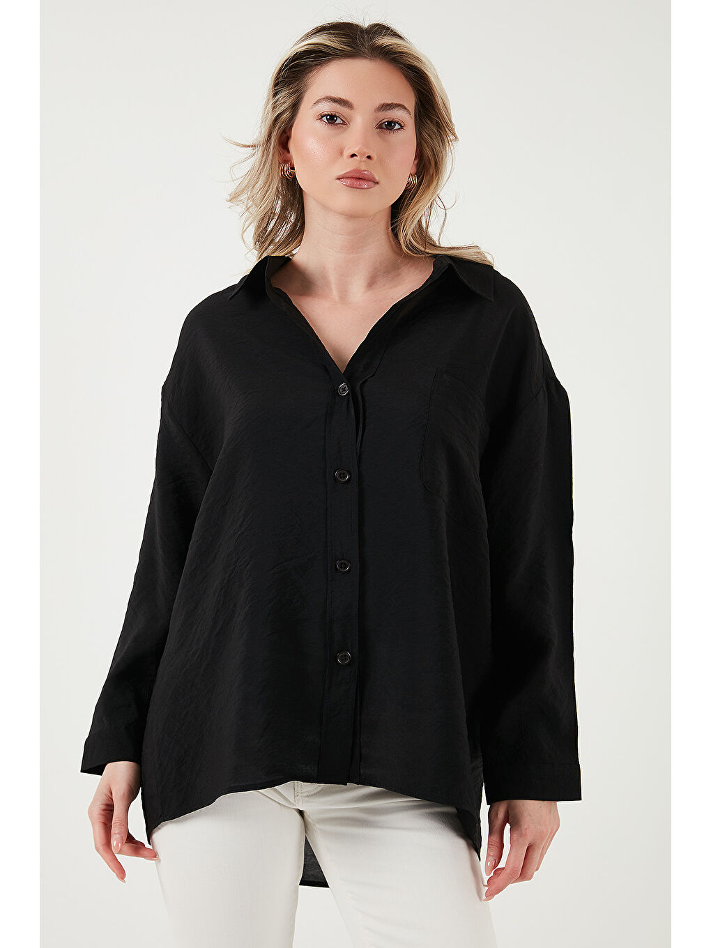 Siyah Oversize Cep Detaylı Uzun Kollu Gömlek 25Y0571K1