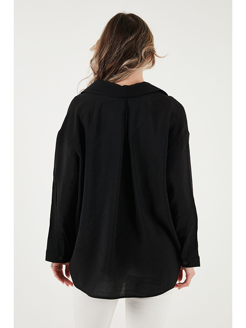 Siyah Oversize Cep Detaylı Uzun Kollu Gömlek 25Y0571K1-4