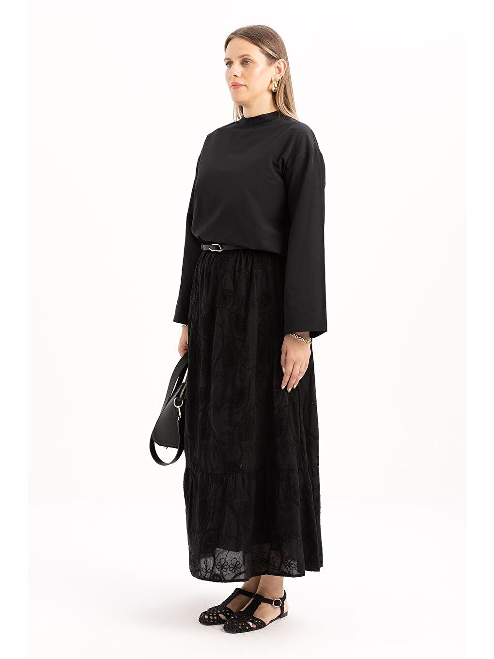 Siyah-Nakışlı Lastikli Çan Etek-2