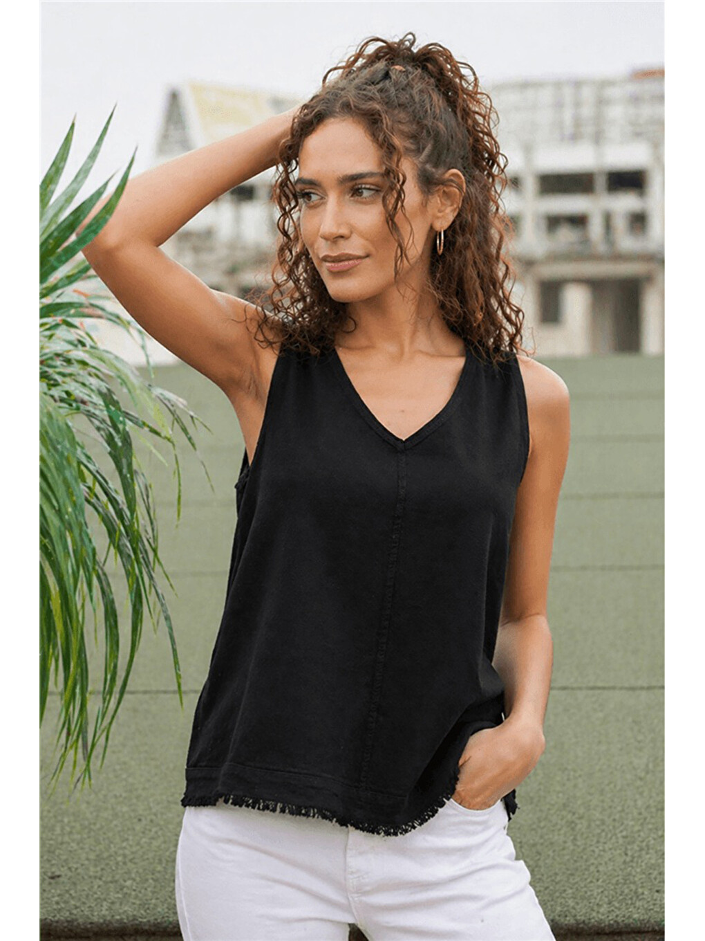 Siyah Rahat Kalıp V Yaka Basic Bluz 26Y0530K1-1