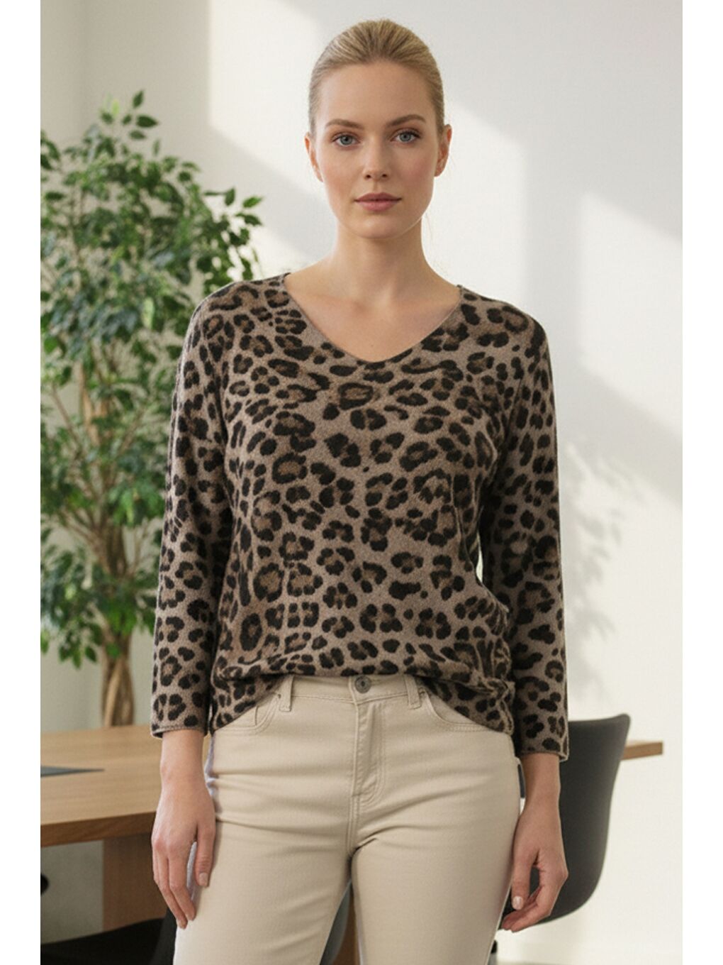 İtalyan Koyu Bej V Yaka Uzun Kol Leopar Desenli İnce Casual Oversize Triko Bluz 64 54