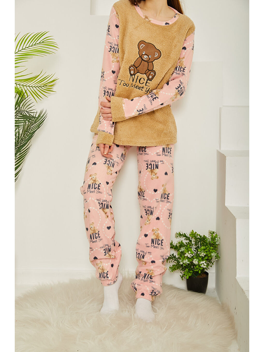 Bej Nakışlı Pelüş Polar Pijama Takım Vizon   26777