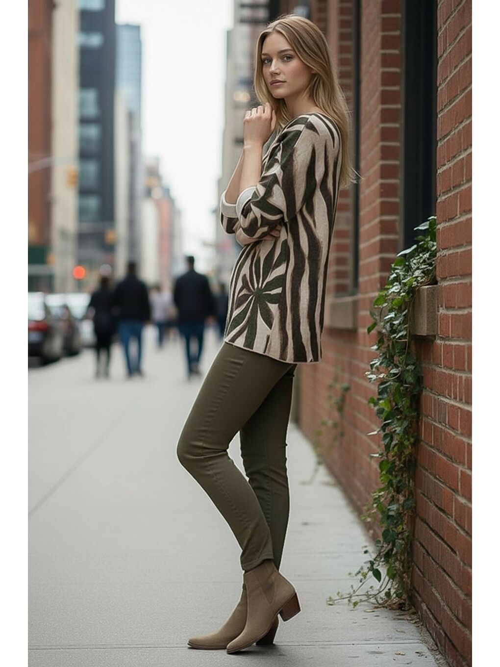 İtalyan Kahve-Bej Havuz Yaka Uzun Kol İnce Allover Baskılı Casual Triko Bluz 70 70-4