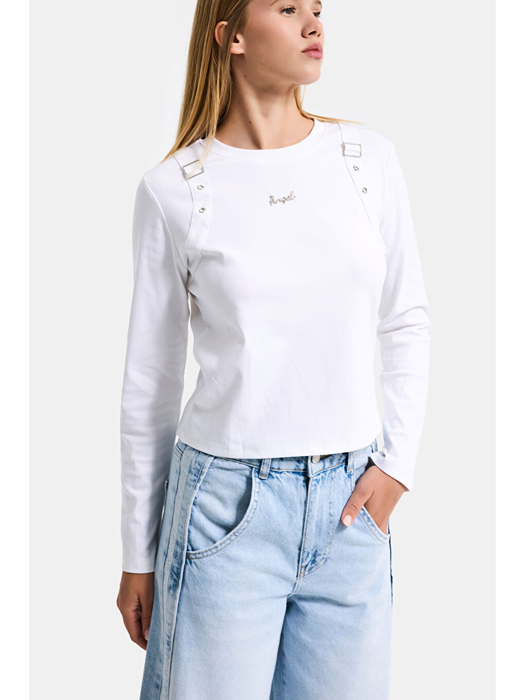 Kadın Beyaz w5 Aksesuar Detaylı Özel Tasarım Body-4