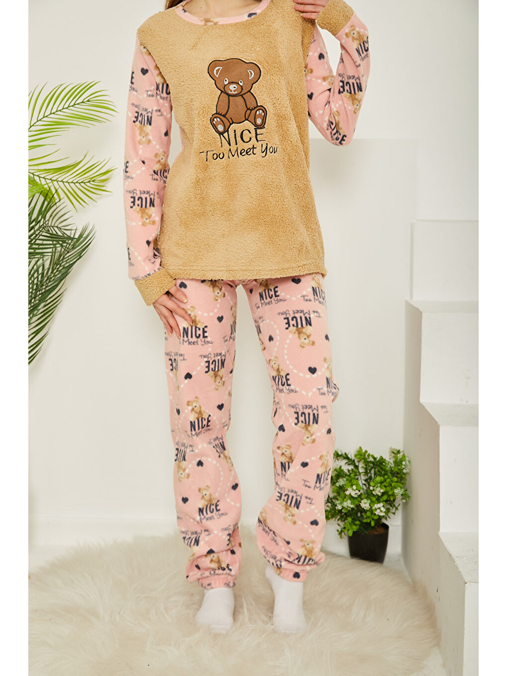 Bej Nakışlı Pelüş Polar Pijama Takım Vizon   26777-2