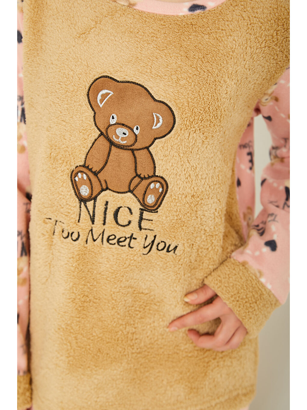 Bej Nakışlı Pelüş Polar Pijama Takım Vizon   26777-3