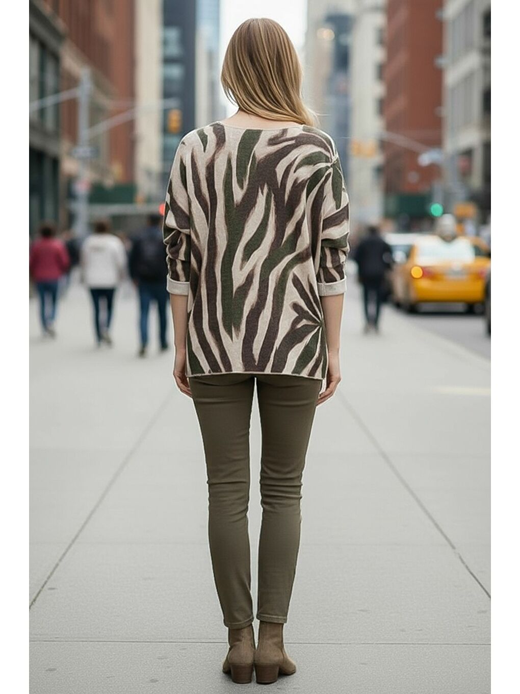 İtalyan Kahve-Bej Havuz Yaka Uzun Kol İnce Allover Baskılı Casual Triko Bluz 70 70-5