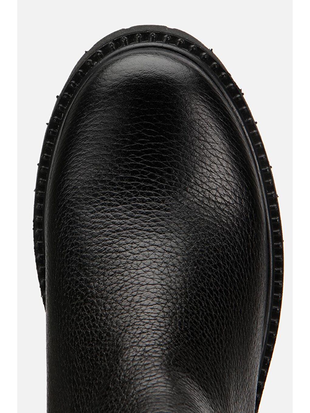 Kadın Deri Siyah Lastik Detaylı Kalın Tabanlı Düz Bot-4