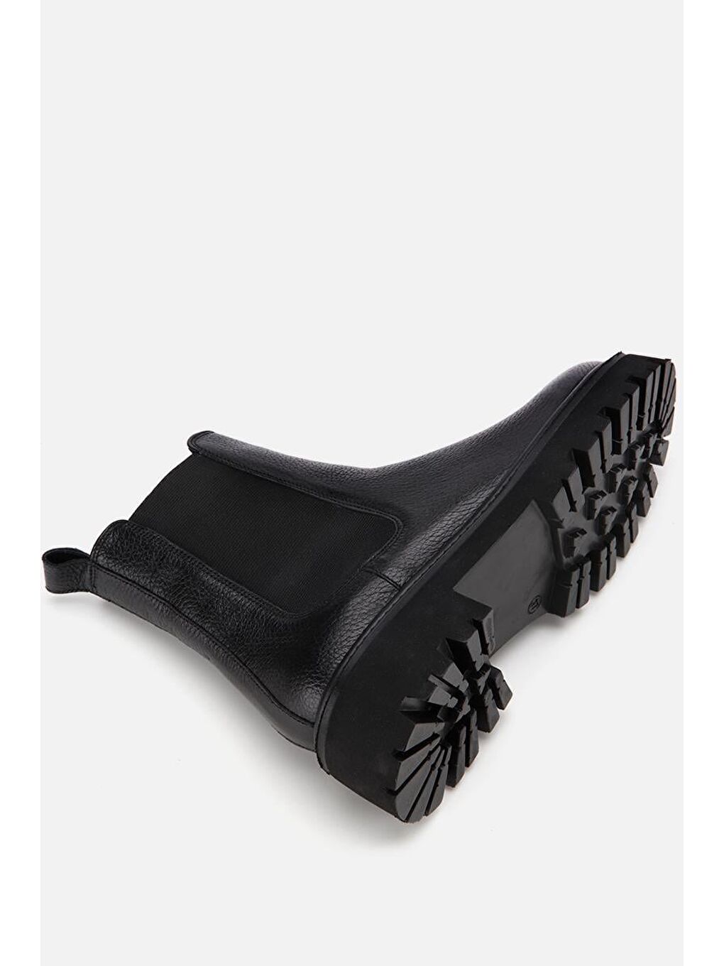 Kadın Deri Siyah Lastik Detaylı Kalın Tabanlı Düz Bot-5