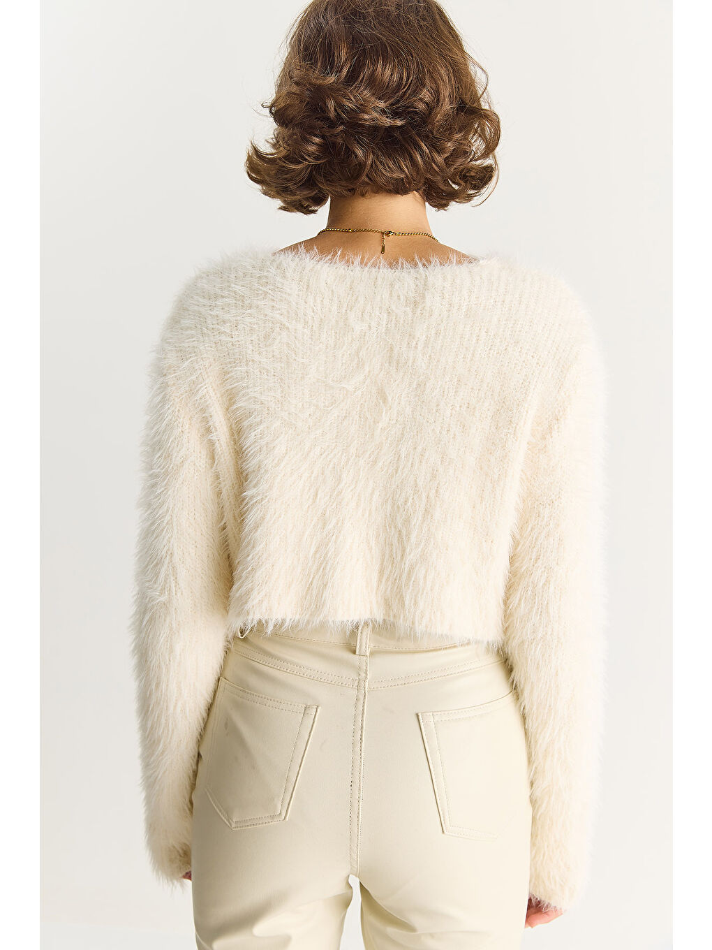 Ekru Kadın V Yaka Düğmeli Yumoş Sakallı Triko Hırka-6